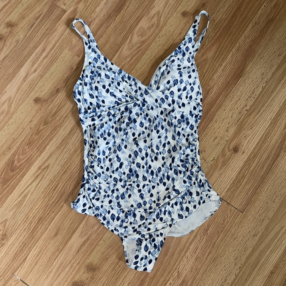 Nip Tuck Petal Plunge Monica One Piece Swimsuit Size 8 - Picture 3 of 7